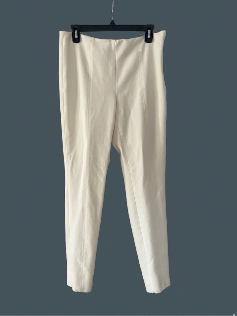Akris Punto Slim Pants Cigarette Off White size 10